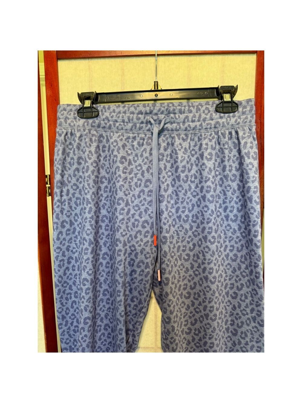 Women's P.J. Salvage Blue Leopard Print Pajama Set - Size Small - NWT - Picture 7 of 10